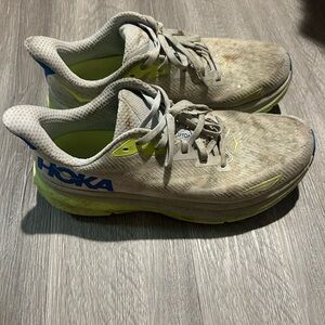 Hoka Clifton 9 Athletic Shoes in Gray and Blue with Yellow Highlights